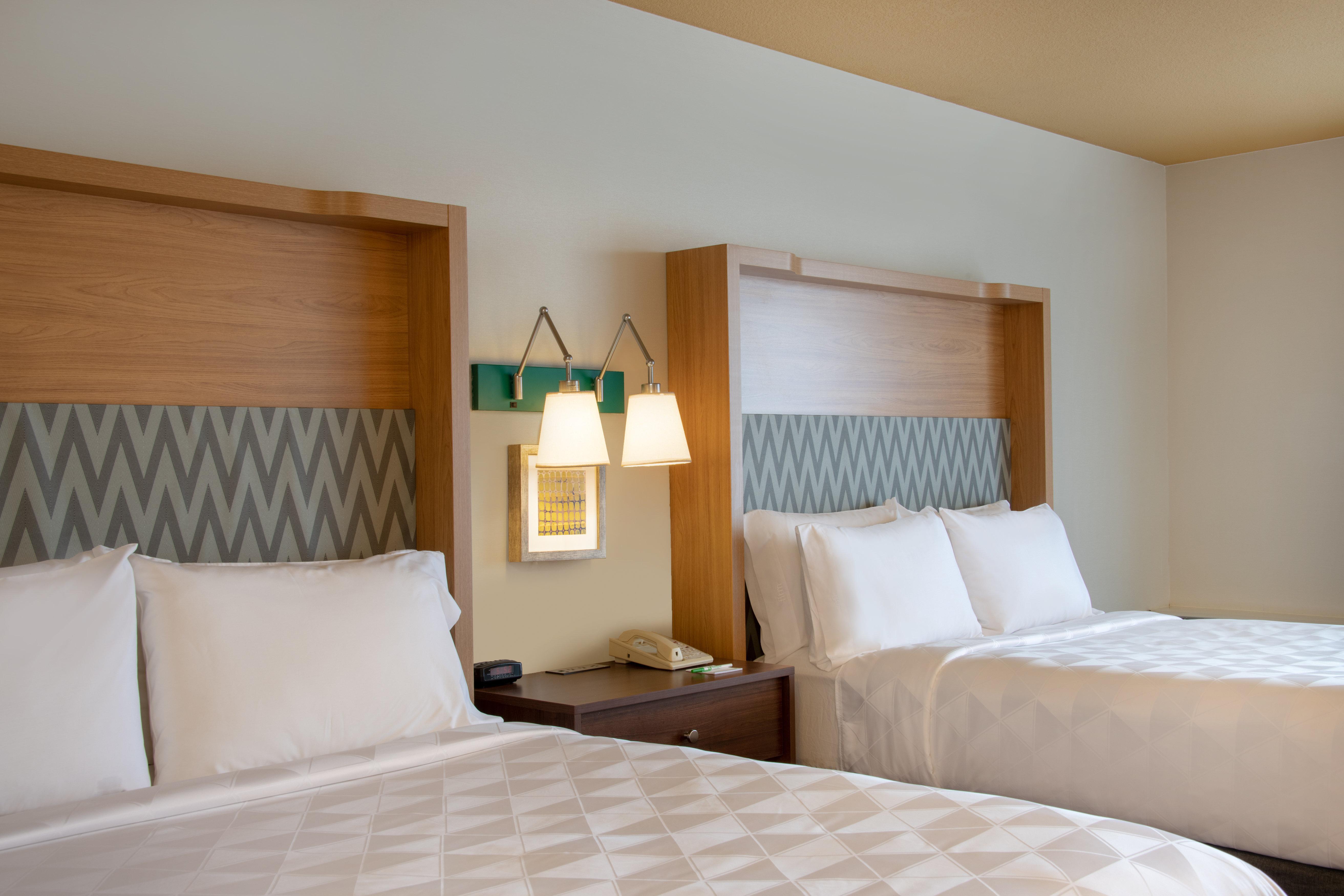 Holiday Inn Denver East By Ihg Bagian luar foto