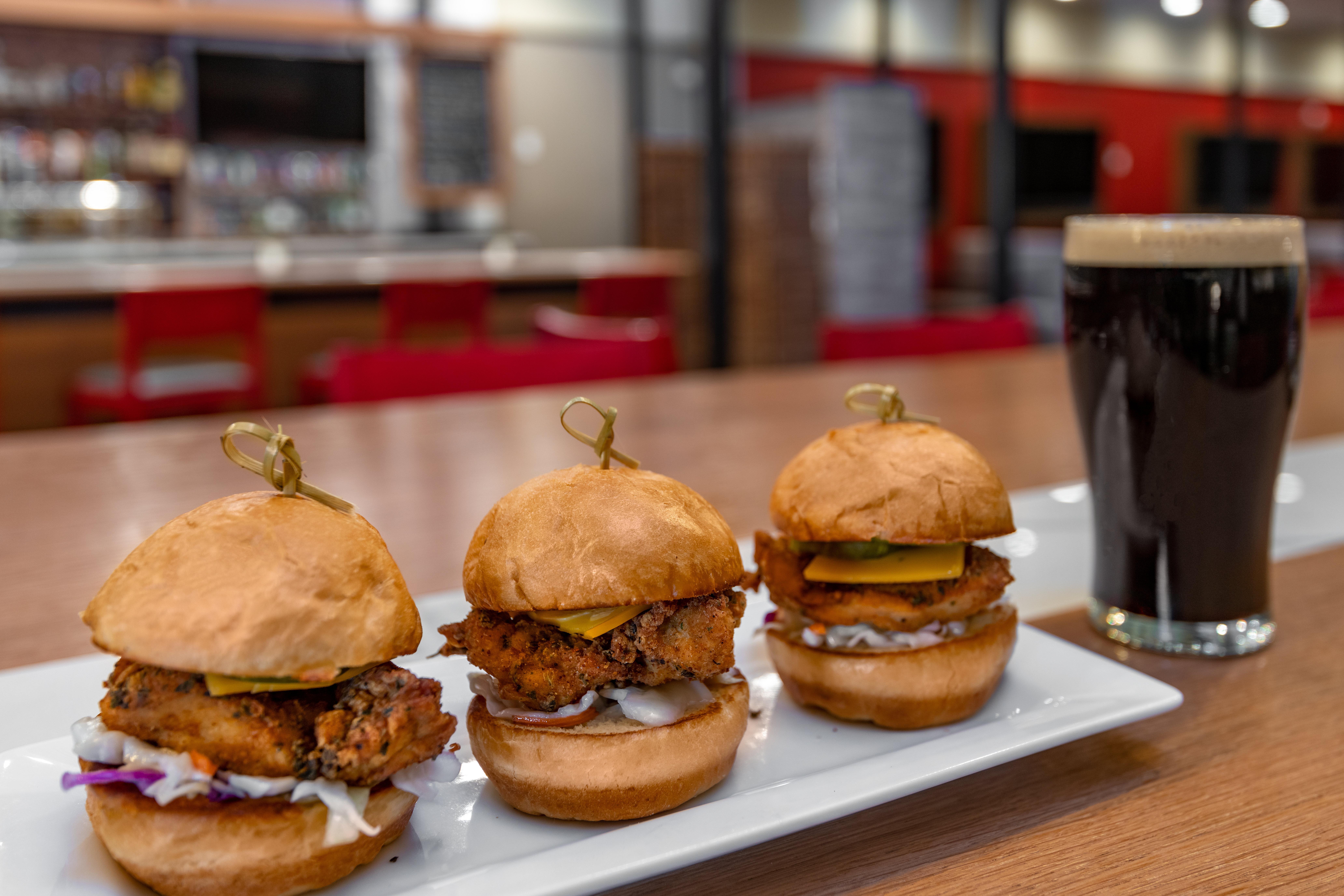 Holiday Inn Denver East By Ihg Bagian luar foto