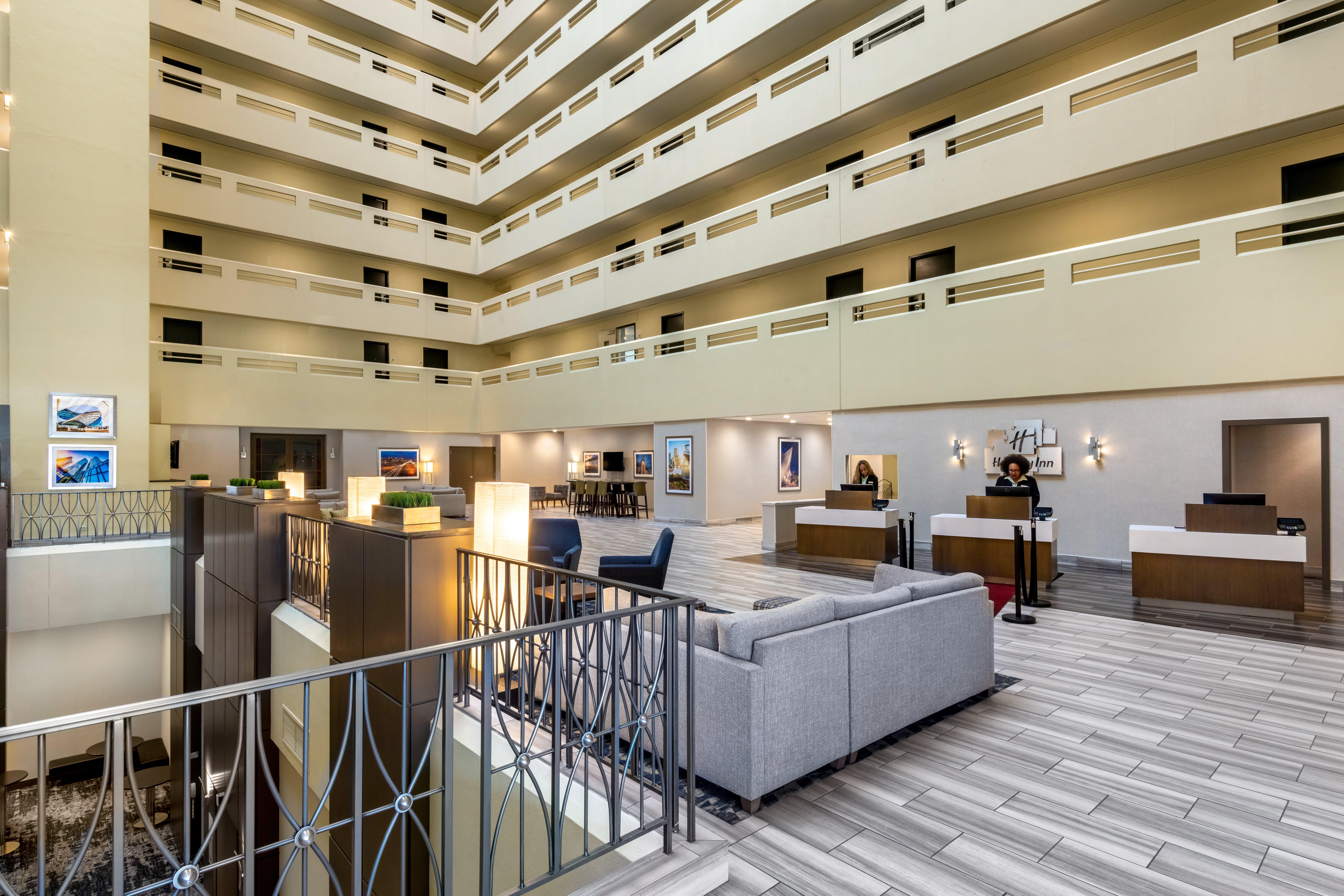 Holiday Inn Denver East By Ihg Bagian luar foto