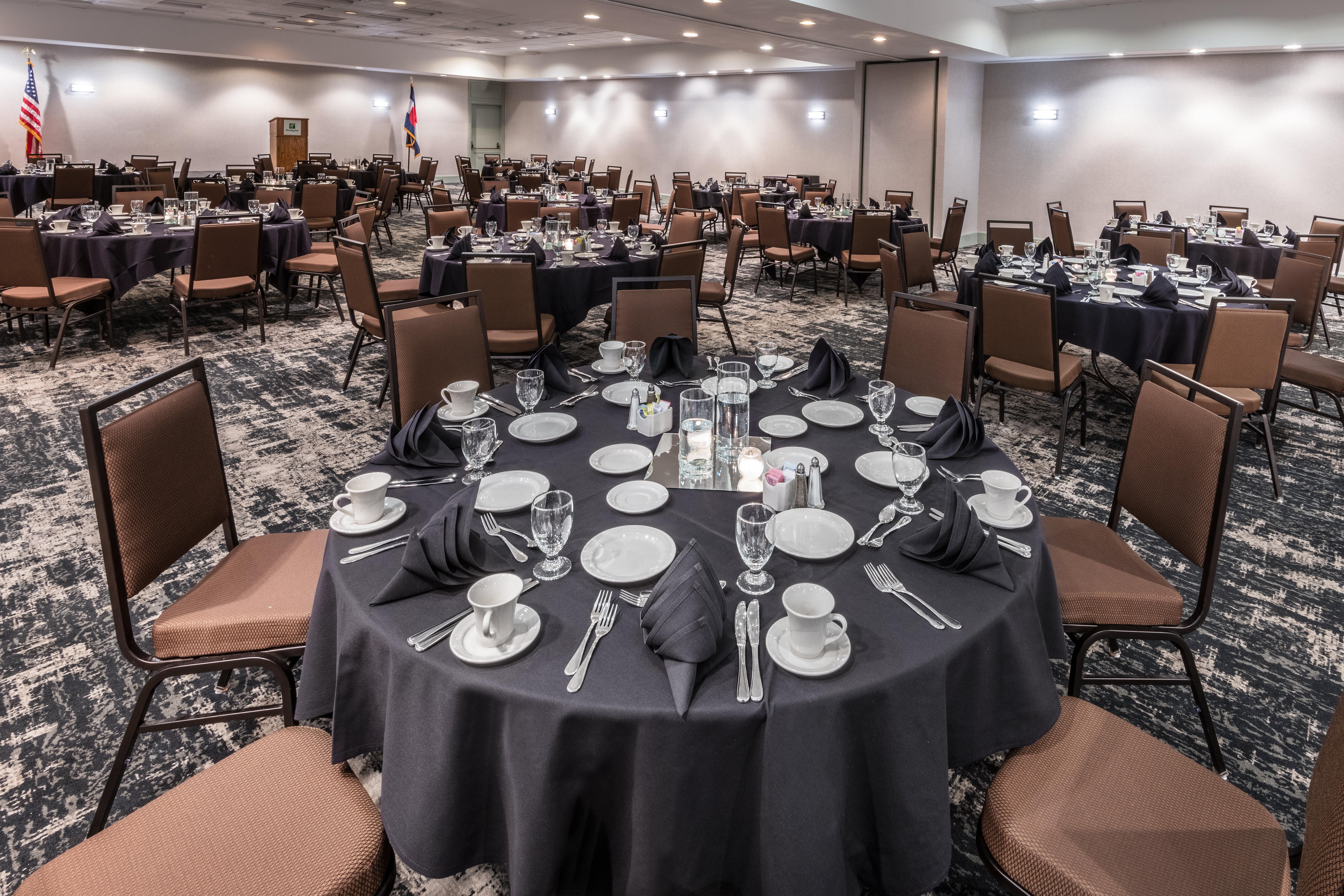 Holiday Inn Denver East By Ihg Bagian luar foto