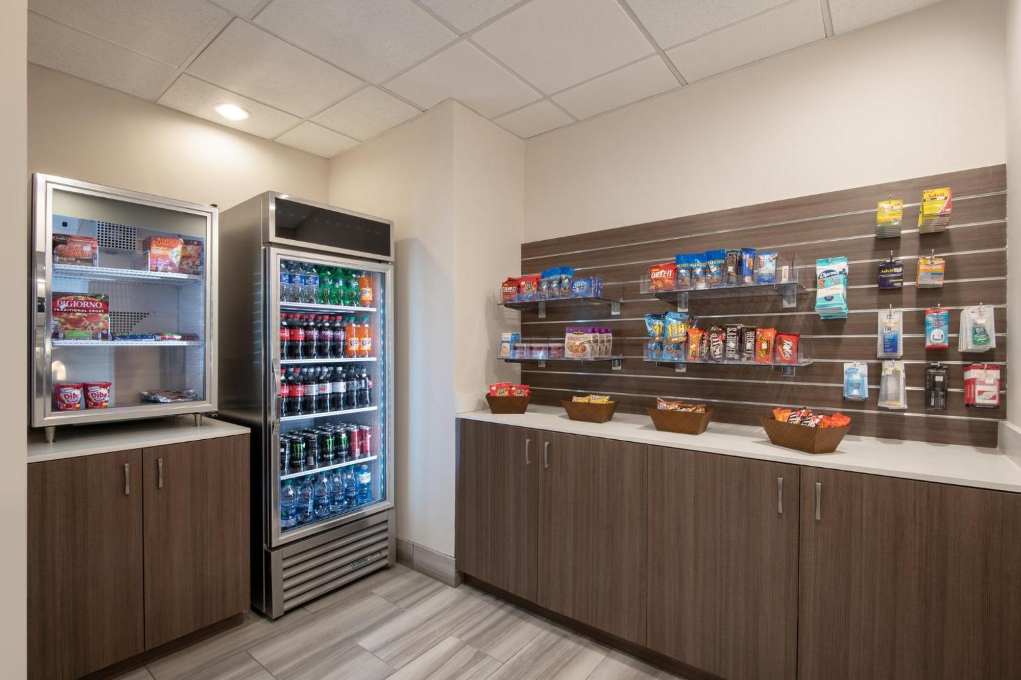 Holiday Inn Denver East By Ihg Bagian luar foto
